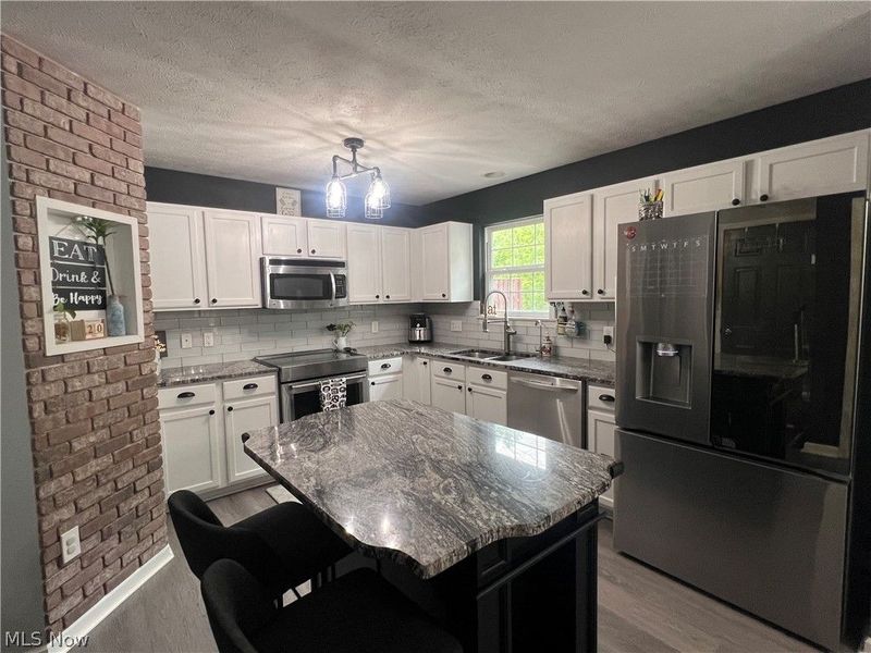 10523 Herrington Drive, Aurora, OH 44202 Photo 9