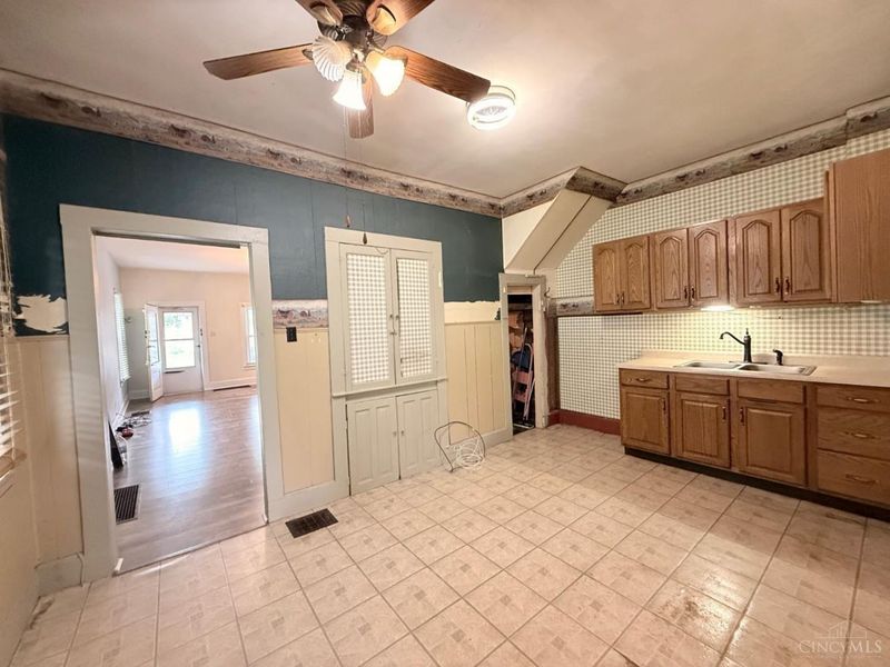 2106 Queen Avenue, Middletown, OH 45044 Photo 7