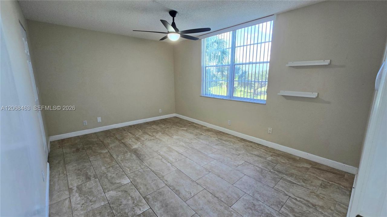 9230 Lagoon Pl , Unit 310, Davie, FL 33324 Photo