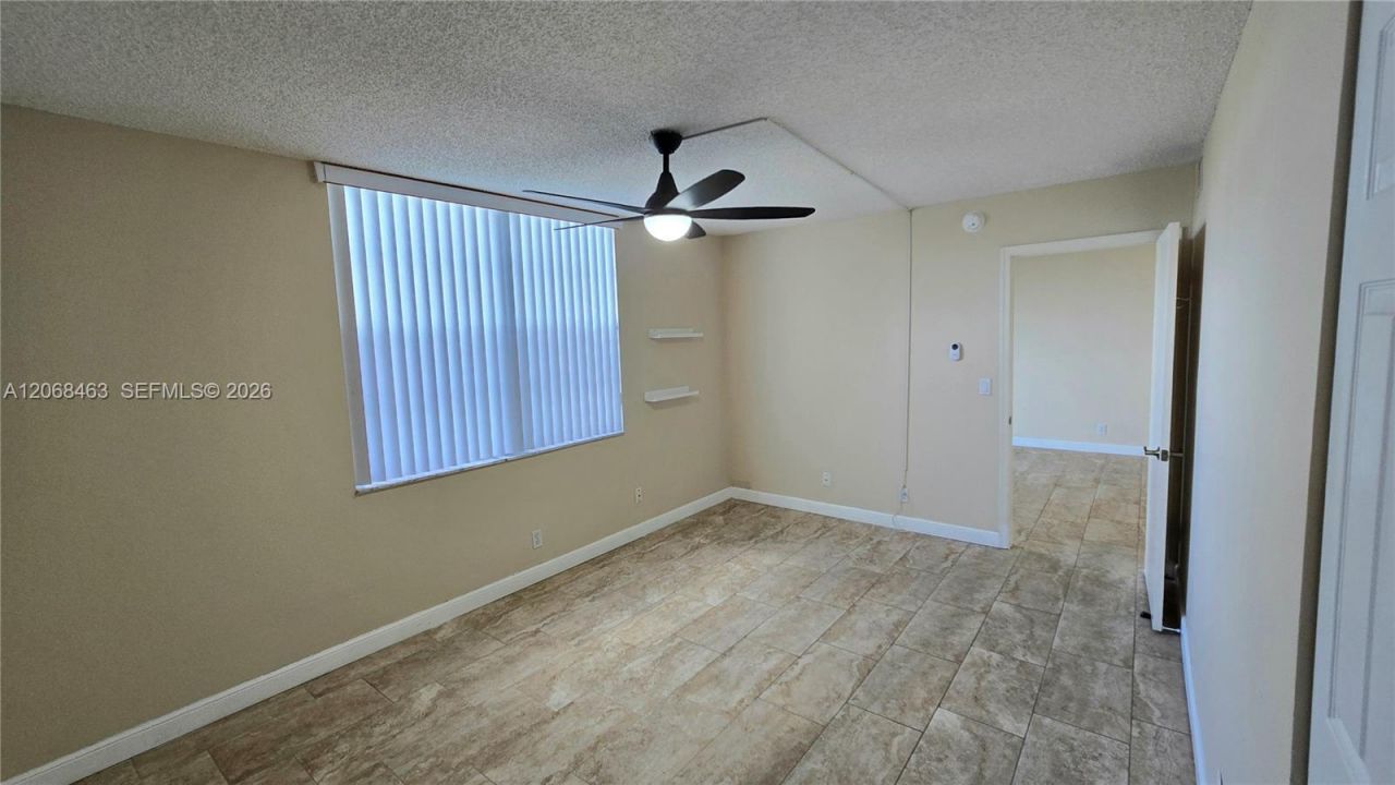 9230 Lagoon Pl , Unit 310, Davie, FL 33324 Photo