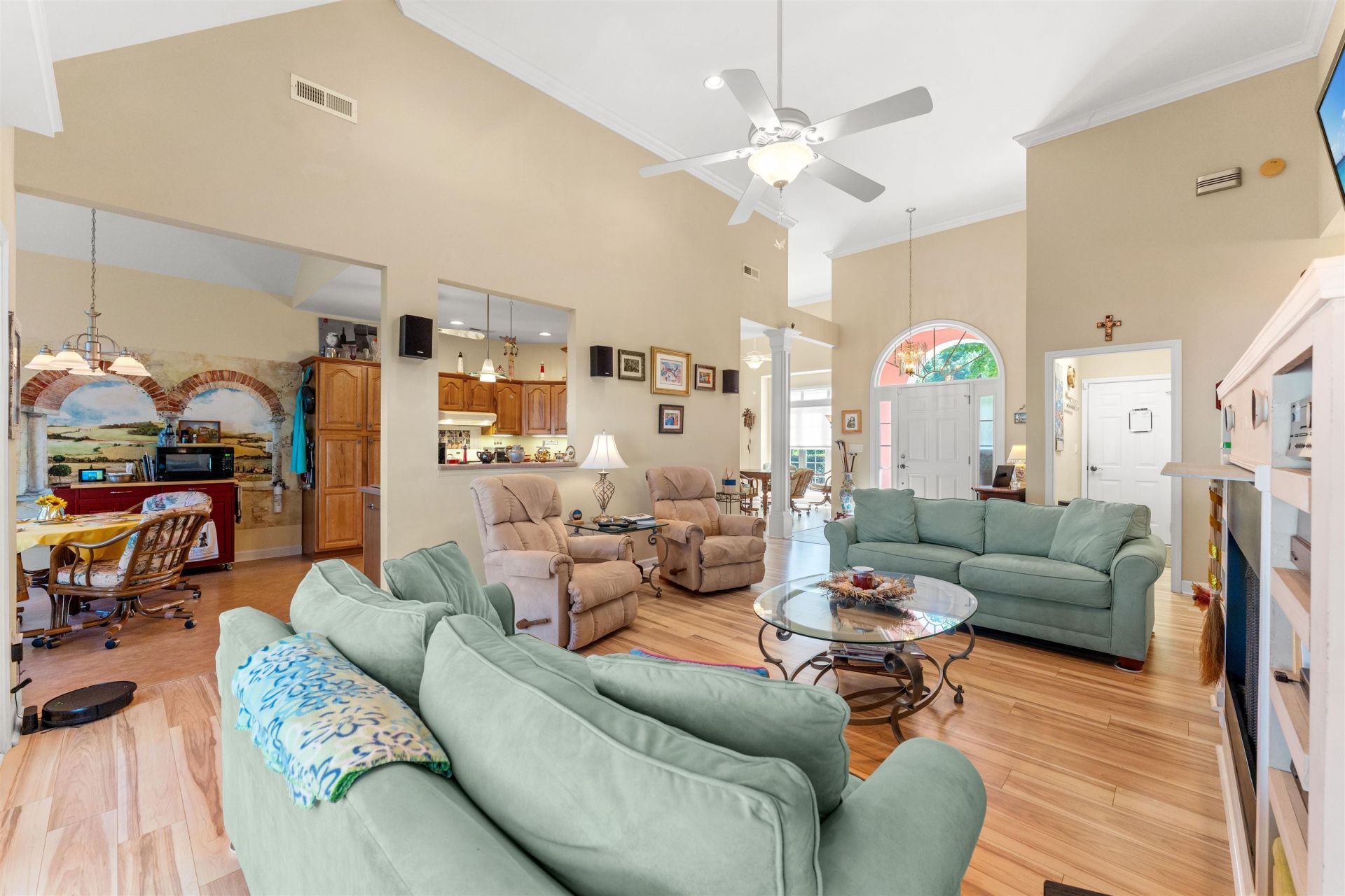 1472 Fox Hollow Way Photo 6