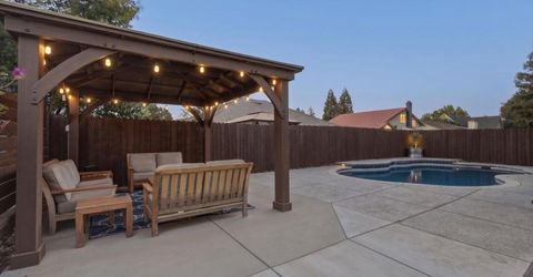 6715 Ashington Way, Elk Grove, CA 95758 Photo