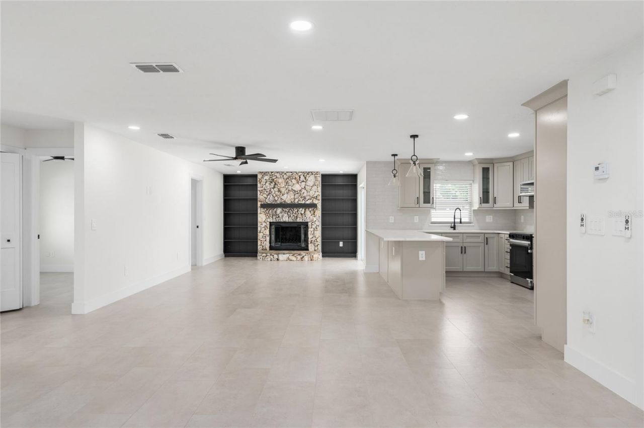 5112 Jeannine Court , Orlando, FL 32807 Photo