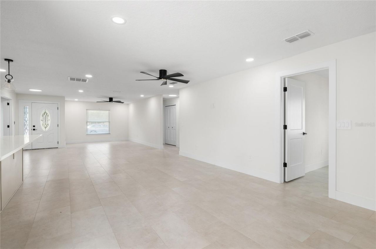 5112 Jeannine Court , Orlando, FL 32807 Photo