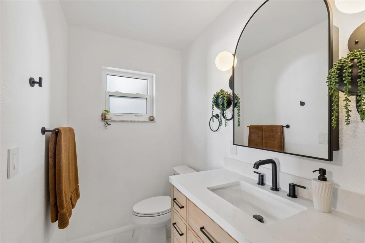 4185 Whiting Drive Se, Saint Petersburg, FL 33705 Photo