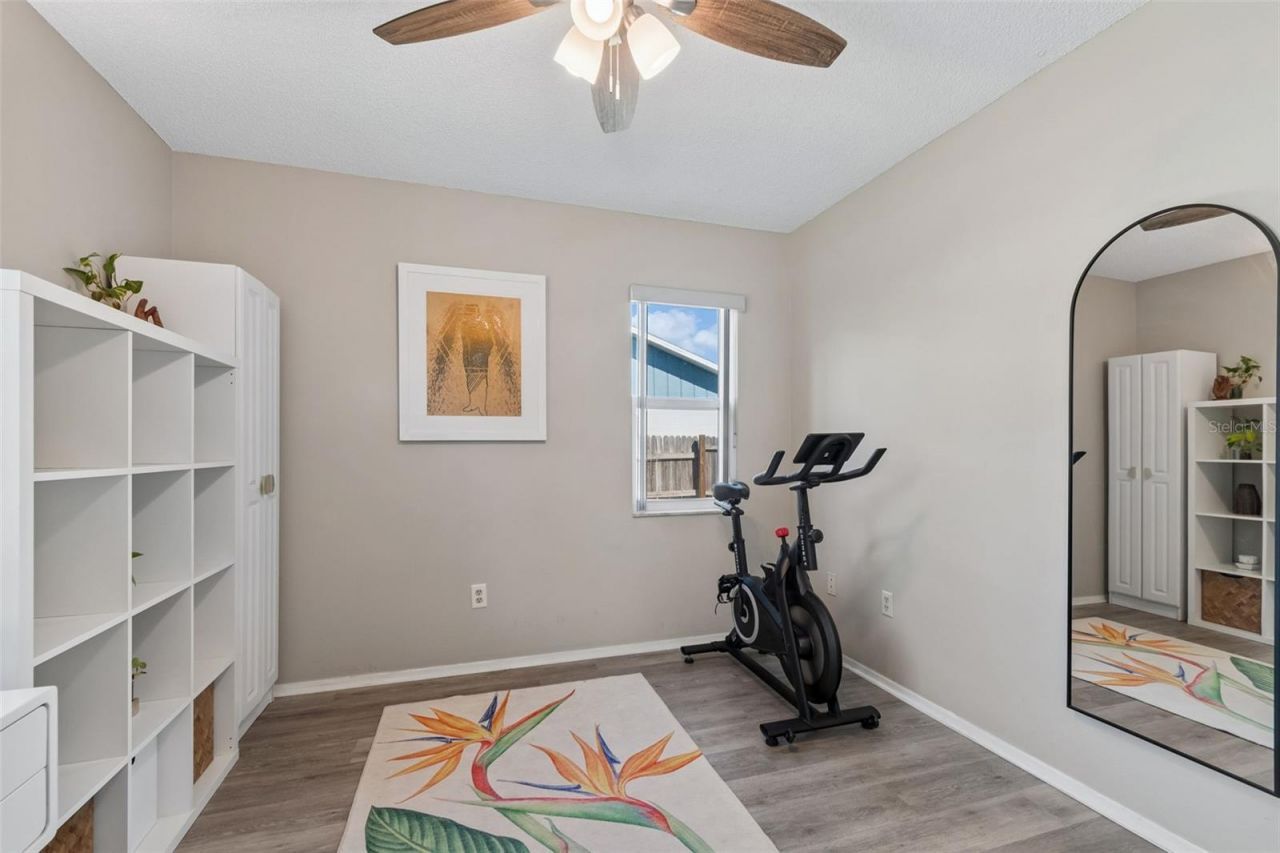 4185 Whiting Drive Se, Saint Petersburg, FL 33705 Photo