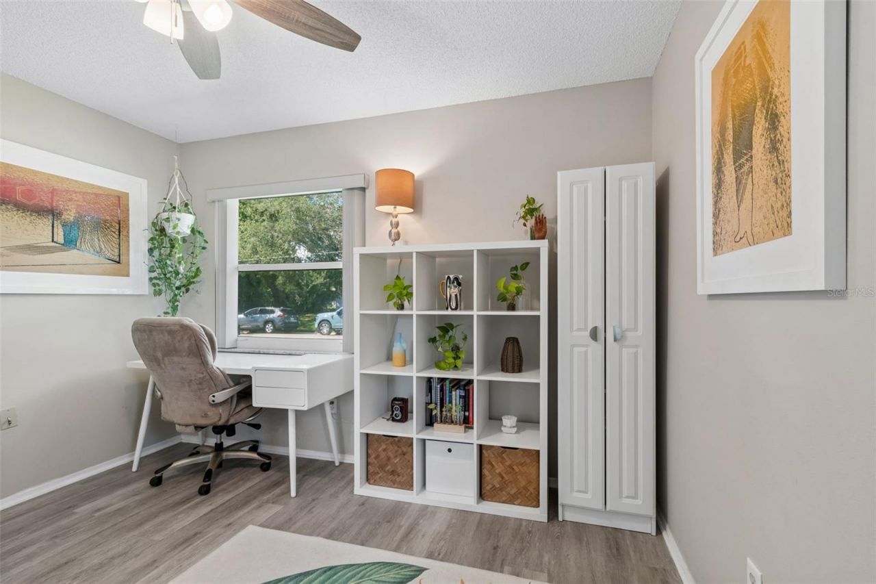 4185 Whiting Drive Se, Saint Petersburg, FL 33705 Photo