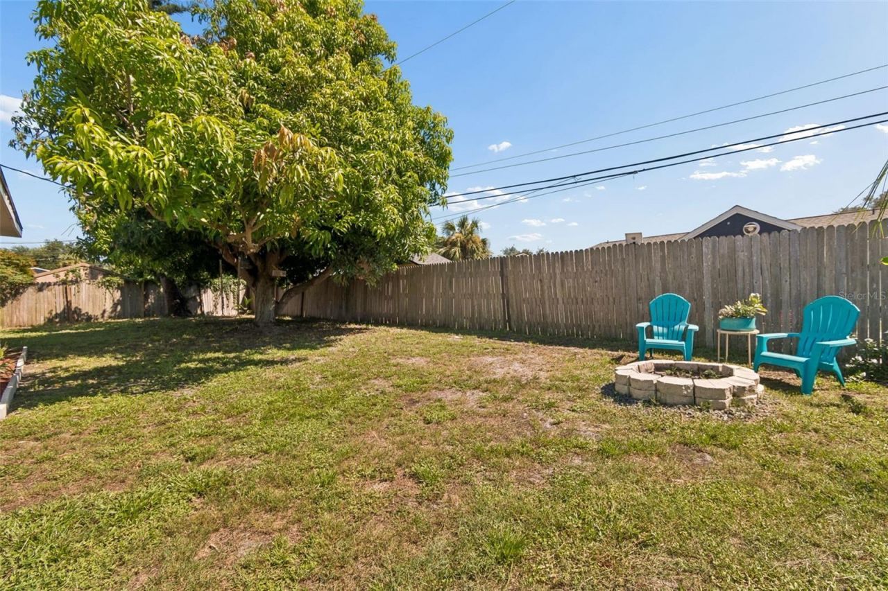 4185 Whiting Drive Se, Saint Petersburg, FL 33705 Photo