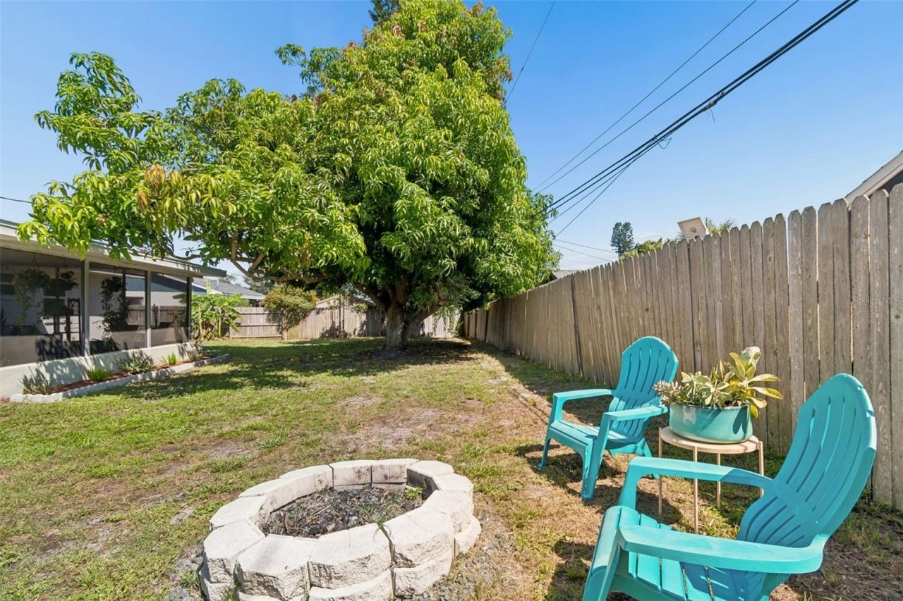 4185 Whiting Drive Se, Saint Petersburg, FL 33705 Photo