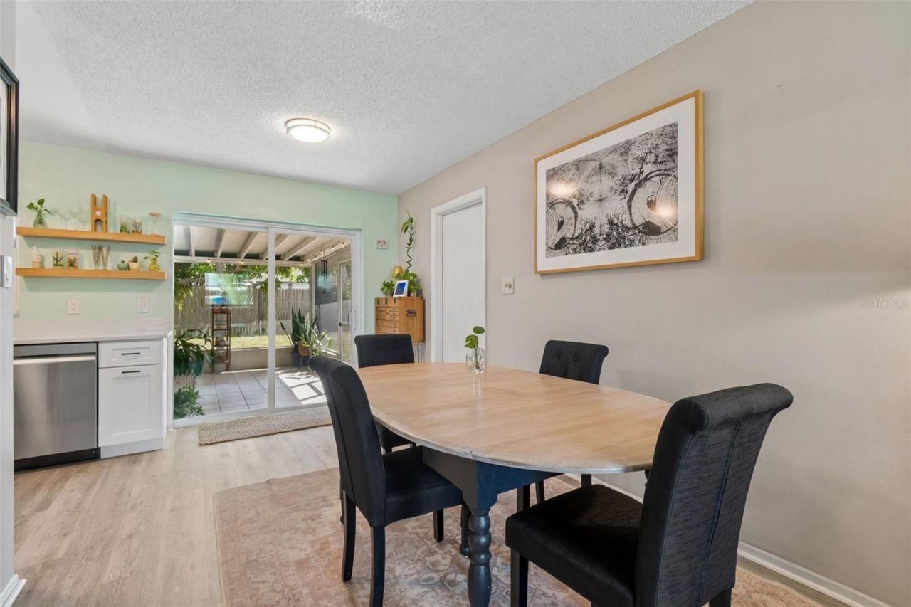 4185 Whiting Drive Se, Saint Petersburg, FL 33705 Photo