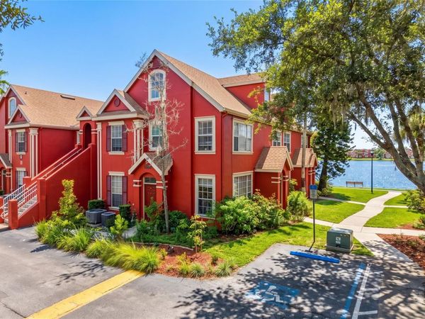 9186 LAKE CHASE ISLAND WAY , TAMPA, FL 33626
