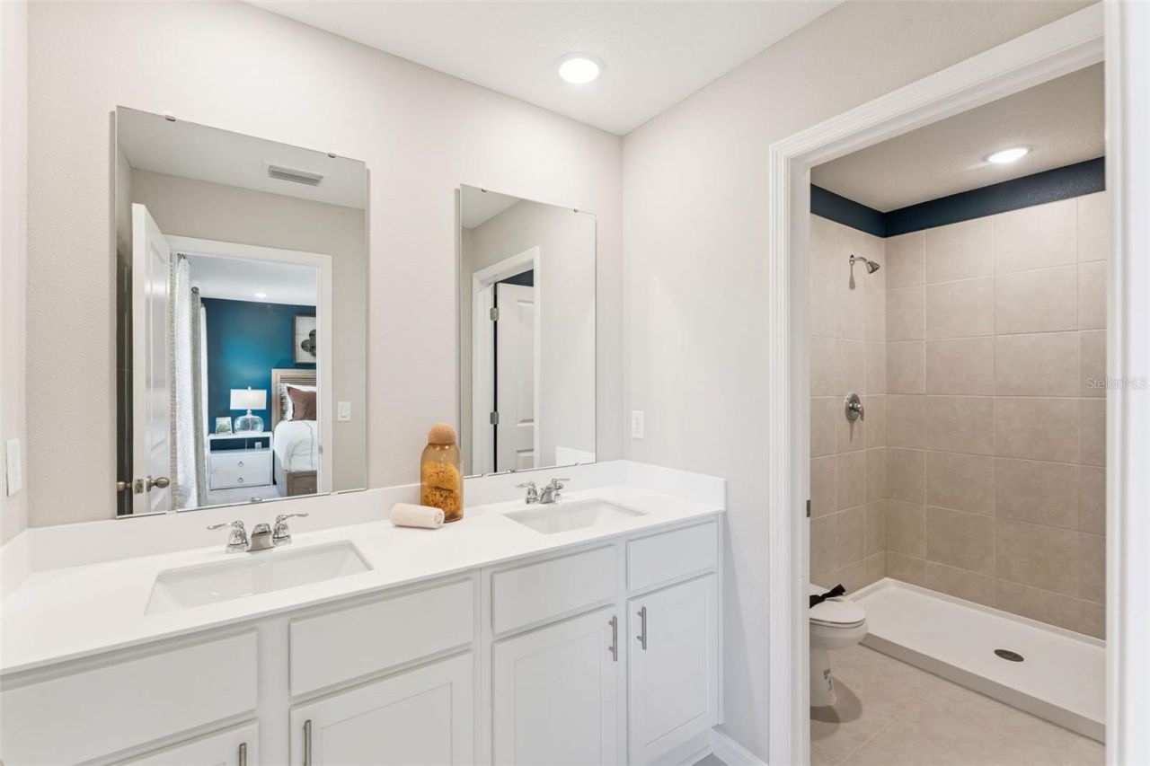 2303 Red Pine Court , Eustis, FL 32726 Photo
