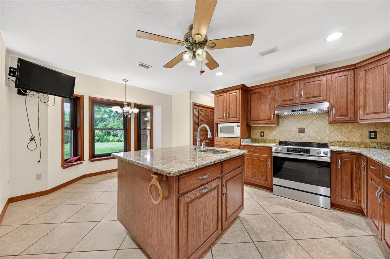 445 Polite Drive , Deltona, FL 32725 Photo