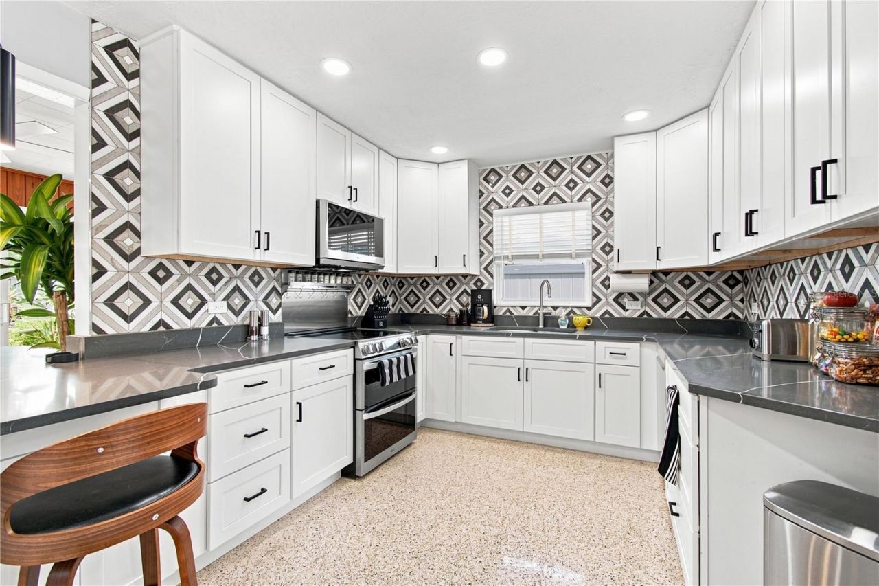 3005 10th Avenue N, Saint Petersburg, FL 33713 Photo