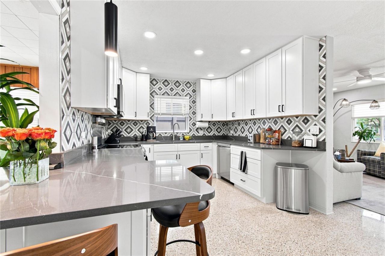 3005 10th Avenue N, Saint Petersburg, FL 33713 Photo