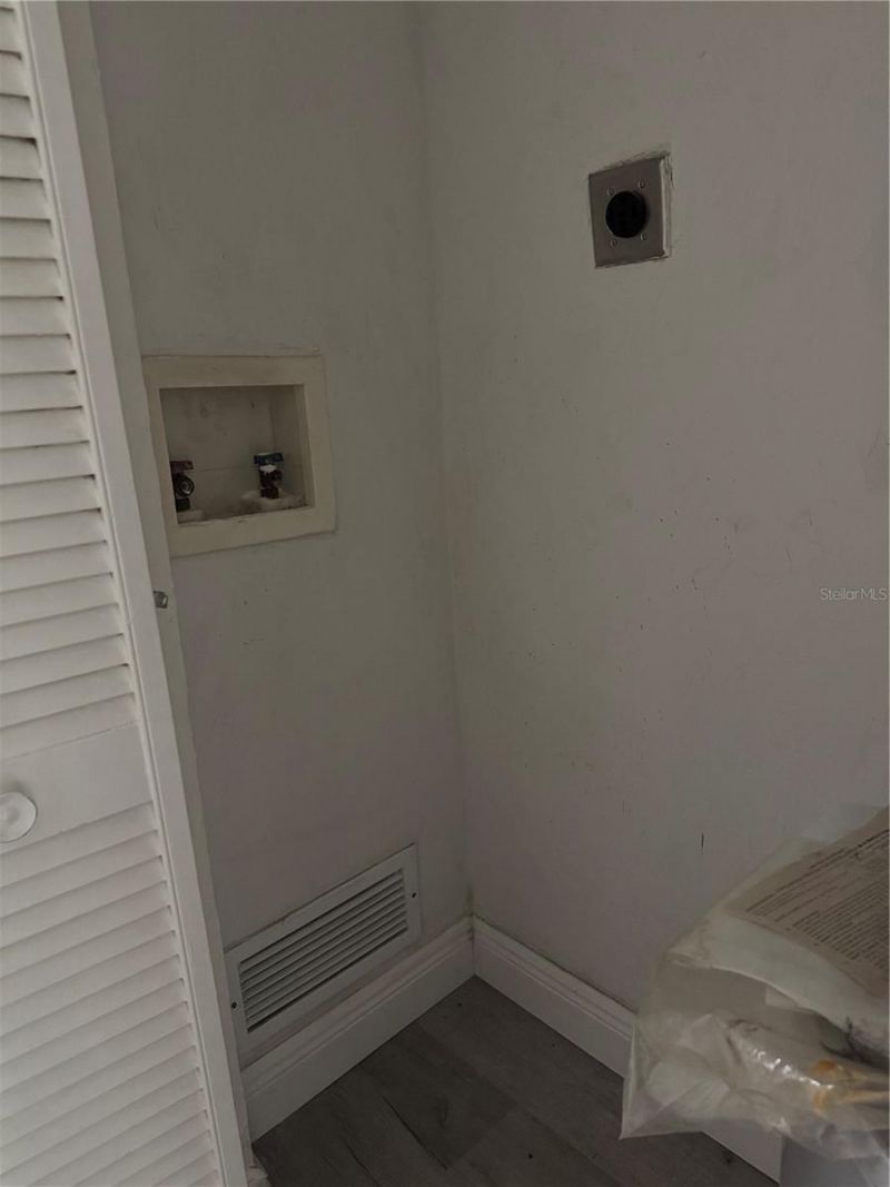 3427 Clark Rd , Unit 127, Sarasota, FL 34231 Photo
