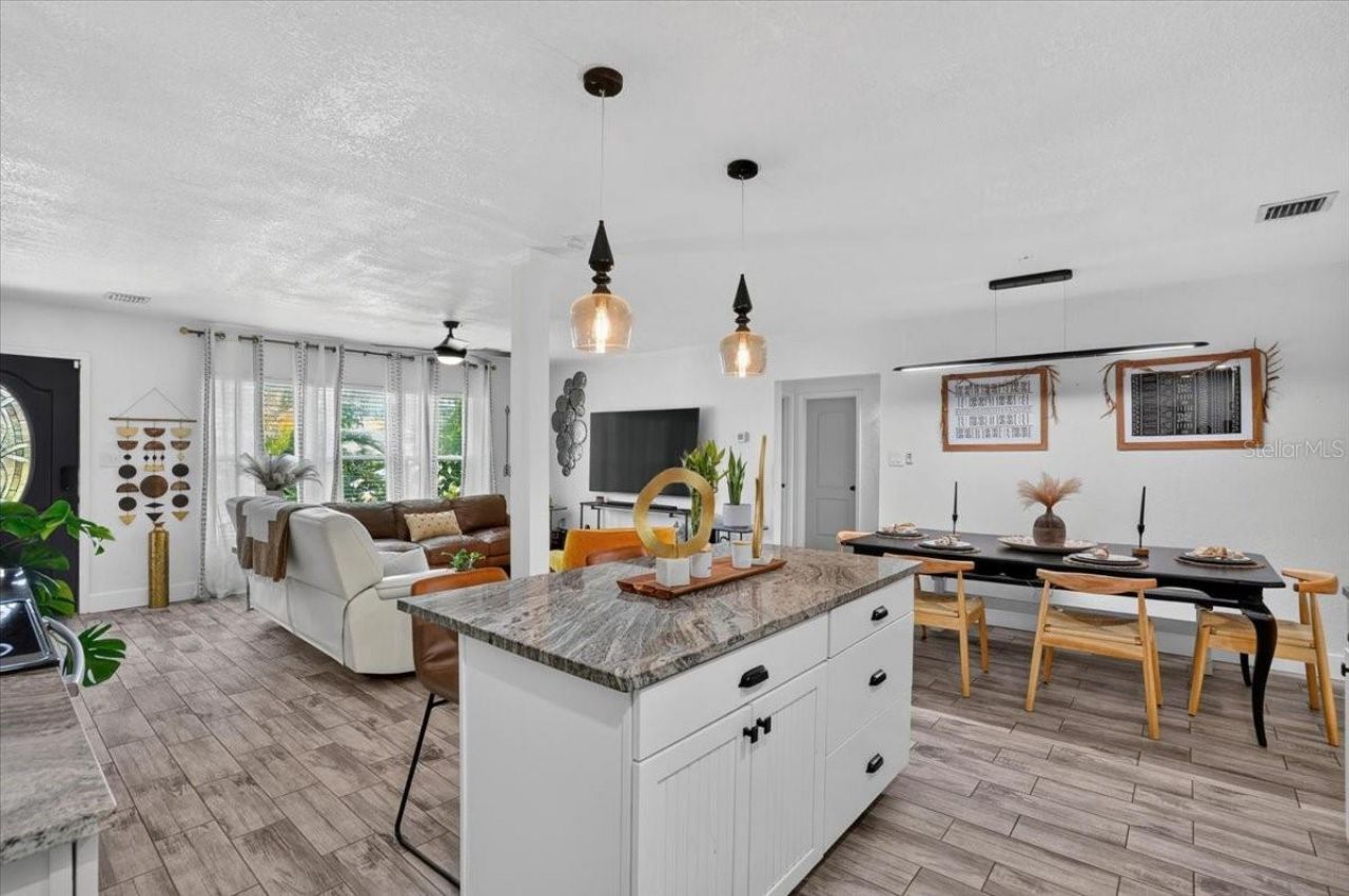 1417 19th Street W, Bradenton, FL 34205 Photo
