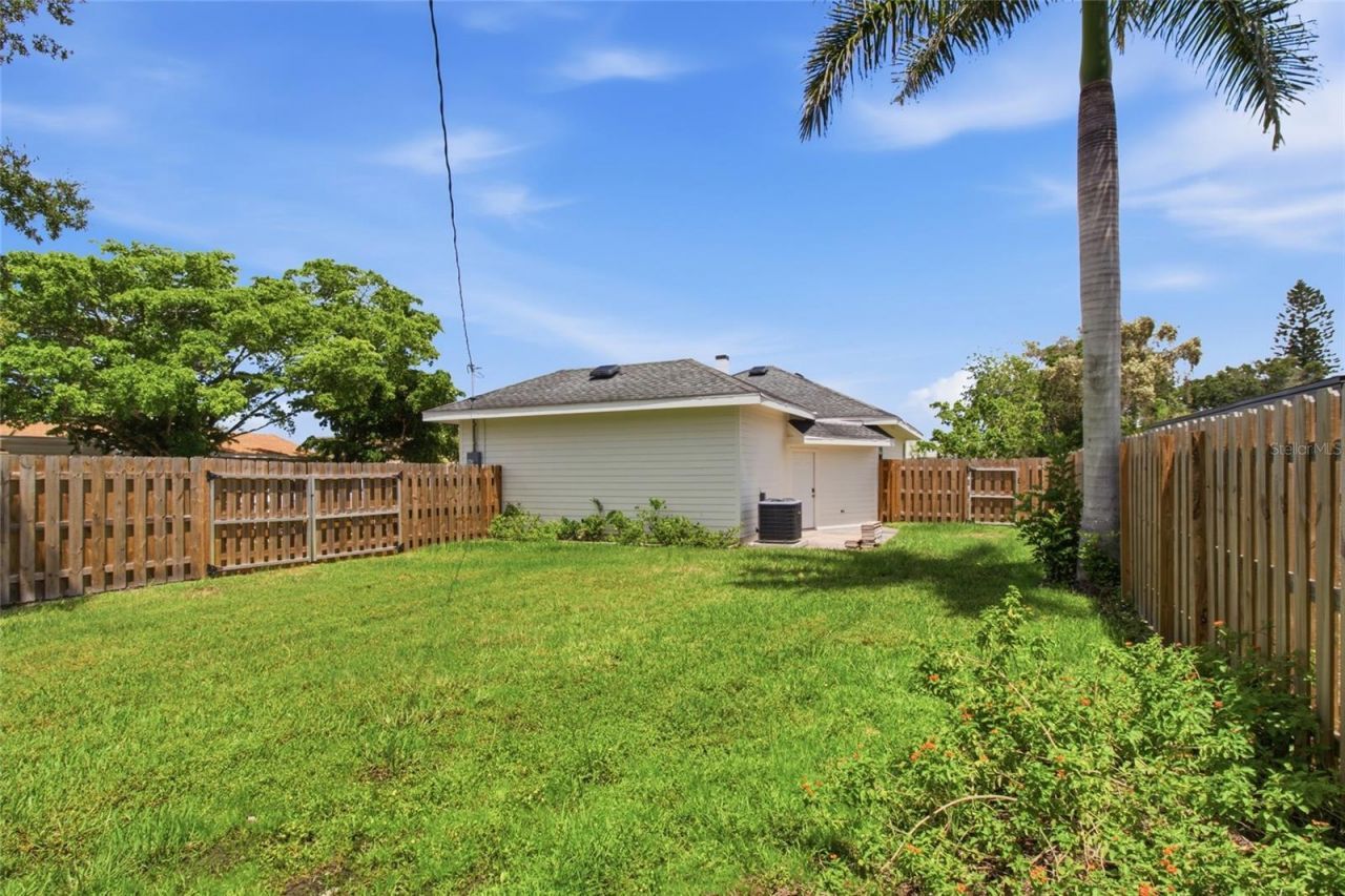 1902 Saint George Drive, Bradenton, FL 34208 Photo