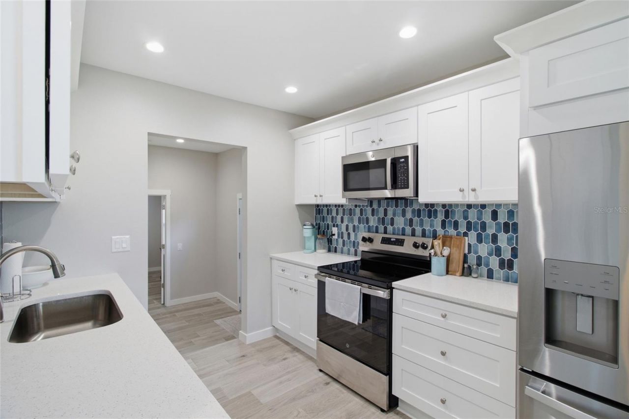 1902 Saint George Drive, Bradenton, FL 34208 Photo