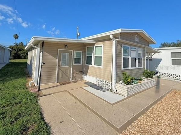 813 S GREEN CIRCLE , VENICE, FL 34285