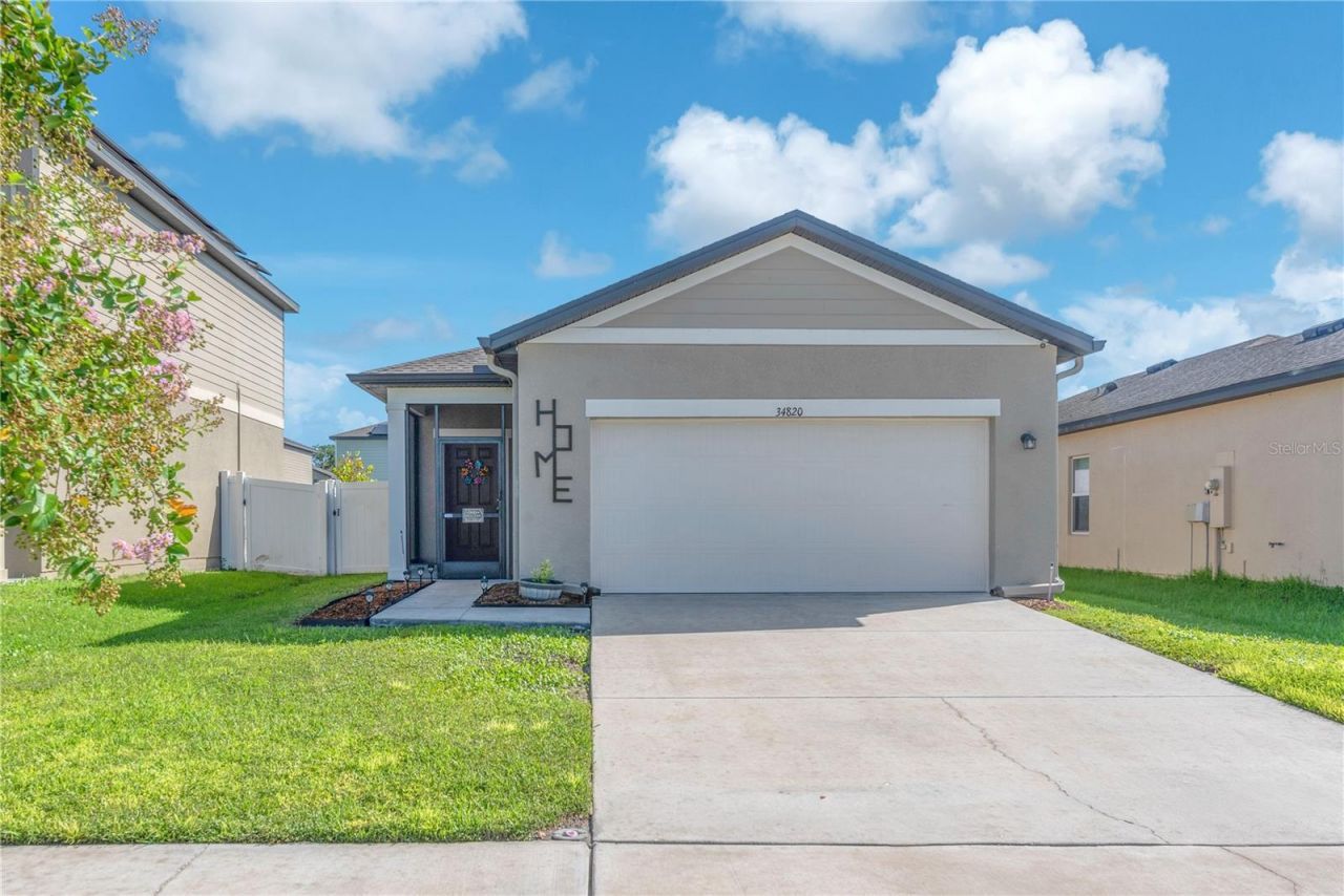34820 Daisy Meadow Loop, Zephyrhills, FL 33541 Main Photo