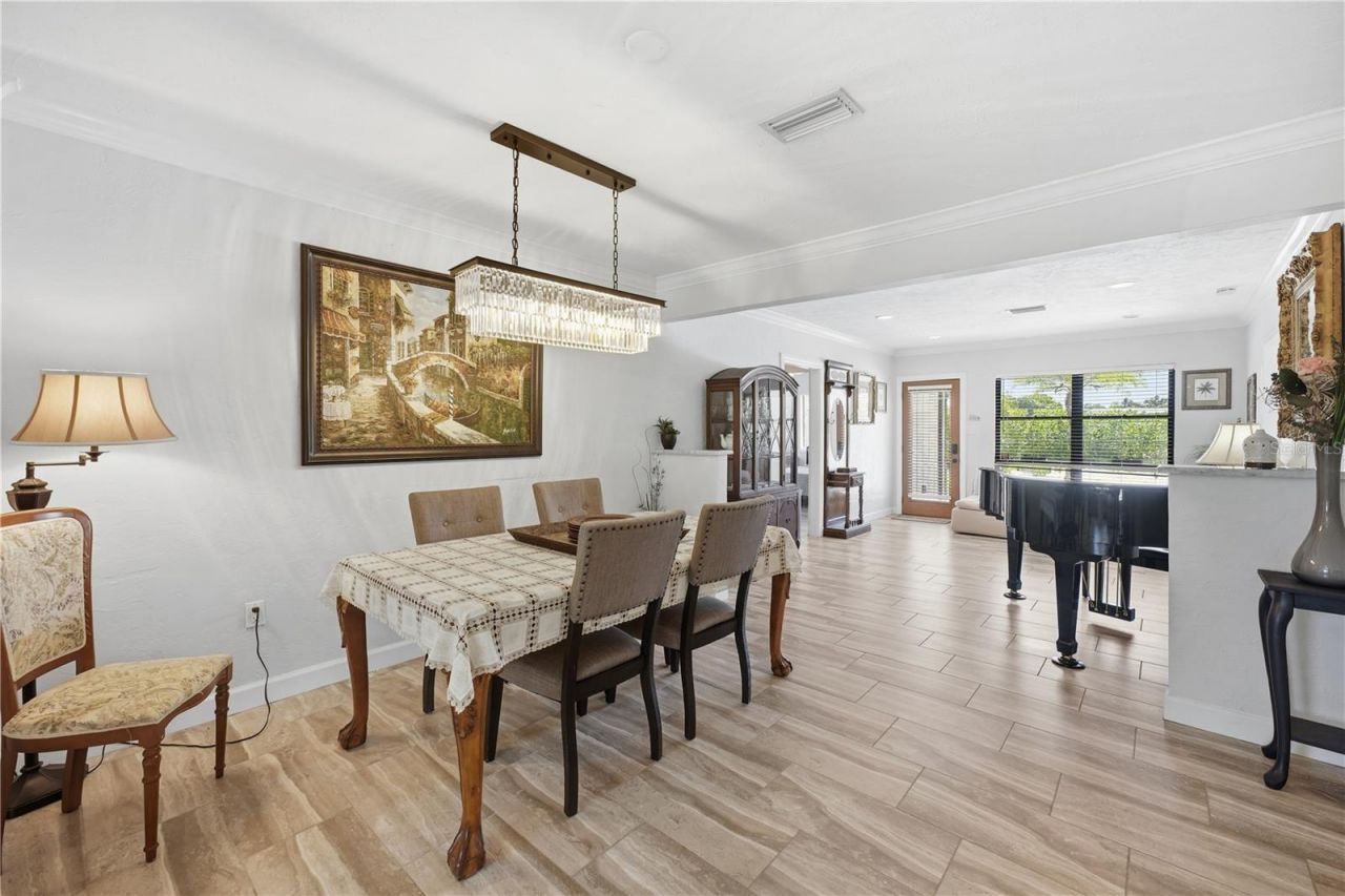 4925 Remington Drive, Sarasota, FL 34234 Photo