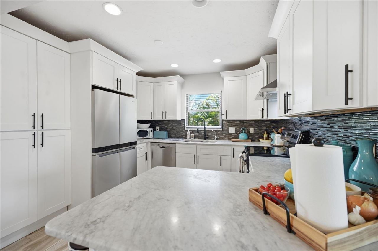 4925 Remington Drive, Sarasota, FL 34234 Photo