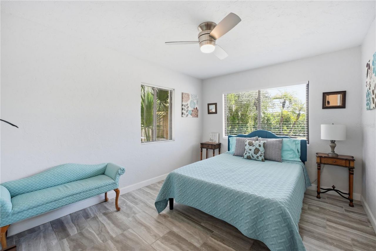 4925 Remington Drive, Sarasota, FL 34234 Photo