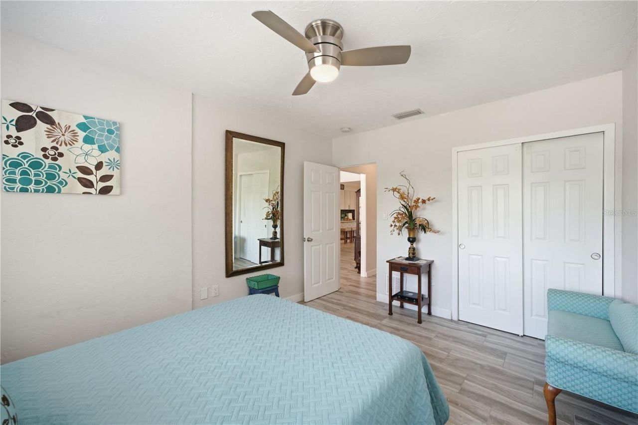 4925 Remington Drive, Sarasota, FL 34234 Photo