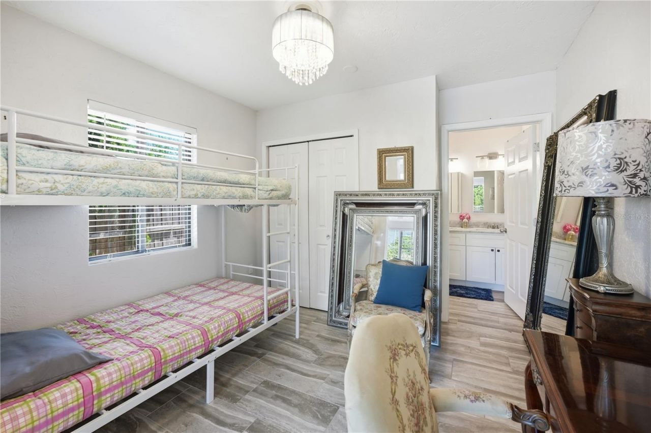 4925 Remington Drive, Sarasota, FL 34234 Photo
