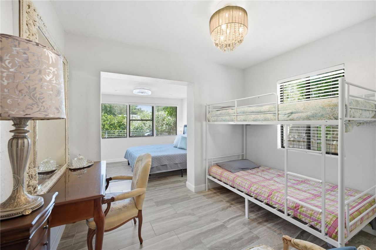 4925 Remington Drive, Sarasota, FL 34234 Photo