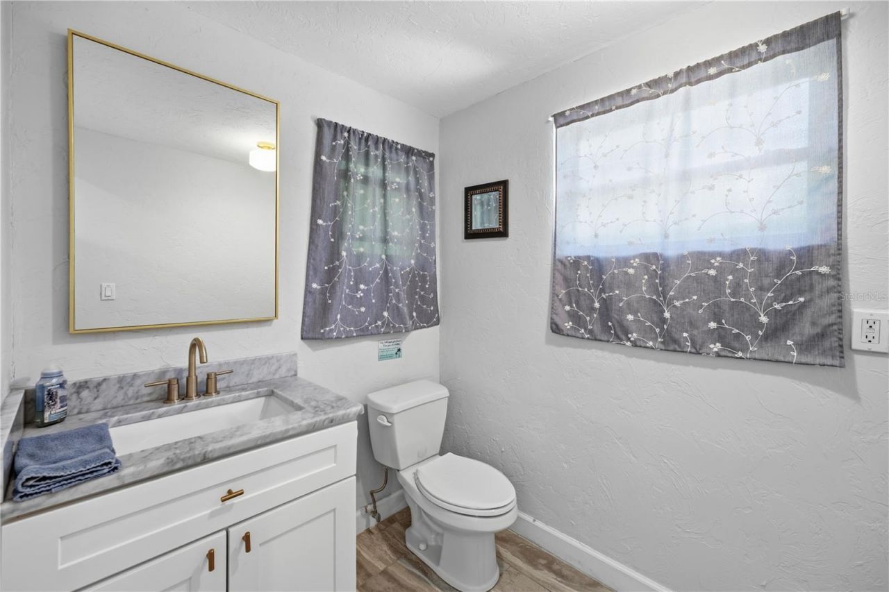 4925 Remington Drive, Sarasota, FL 34234 Photo