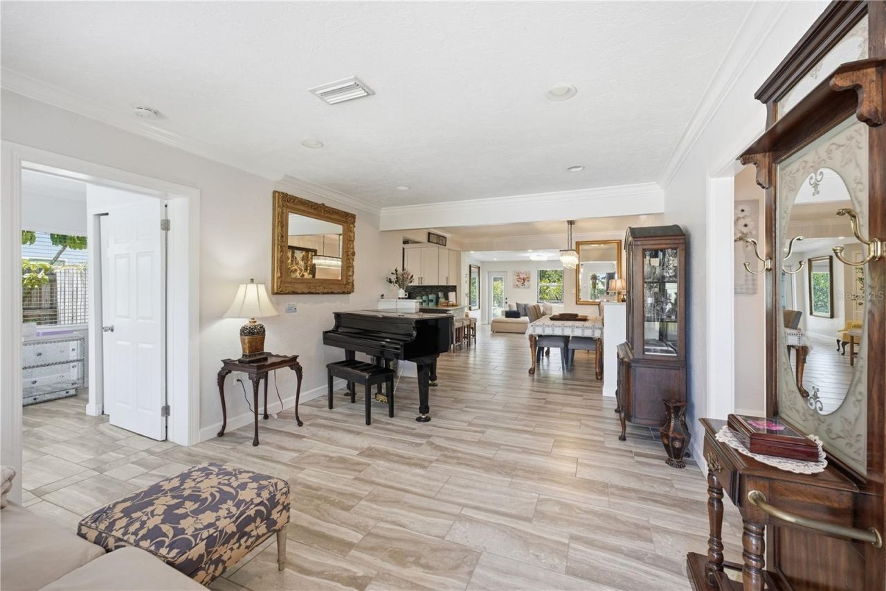 4925 Remington Drive, Sarasota, FL 34234 Photo