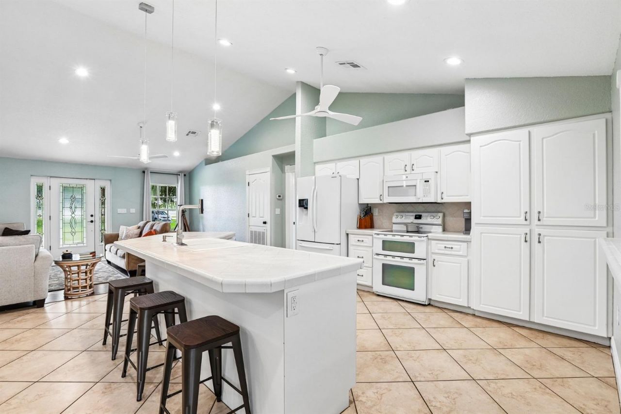 408 Holloway Road, Plant City, FL 33567 Photo