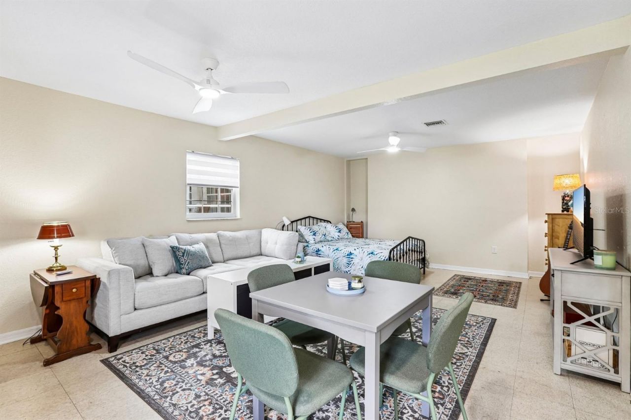 408 Holloway Road, Plant City, FL 33567 Photo