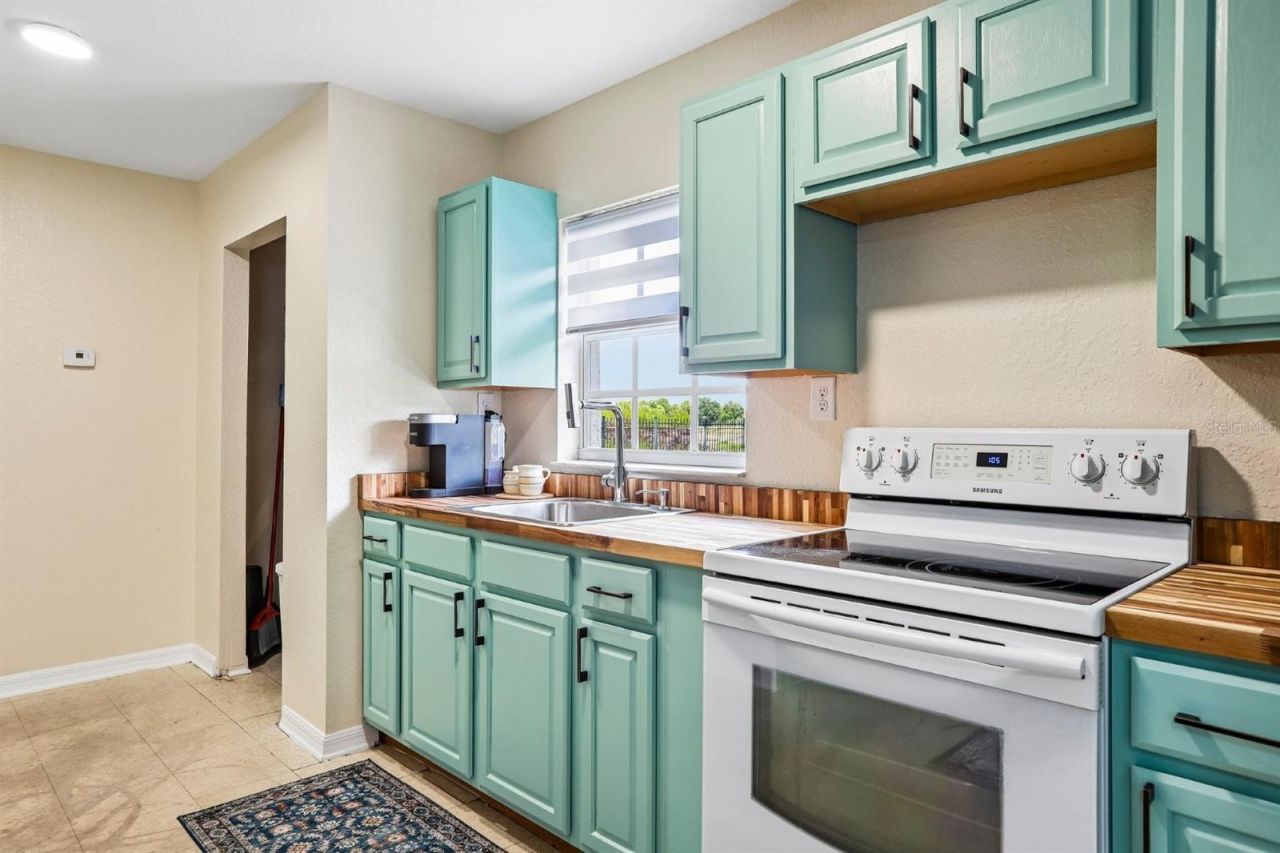 408 Holloway Road, Plant City, FL 33567 Photo