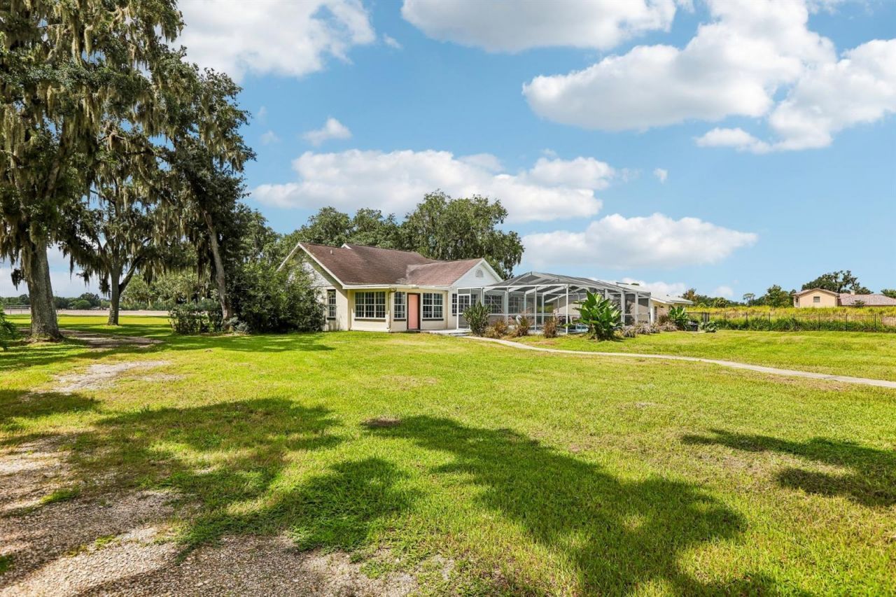 408 Holloway Road, Plant City, FL 33567 Photo
