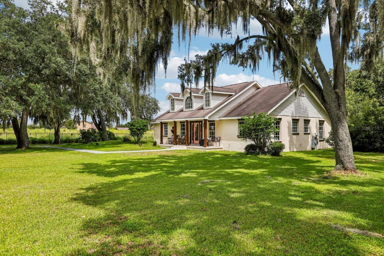 408 Holloway Road, Plant City, FL 33567 Photo