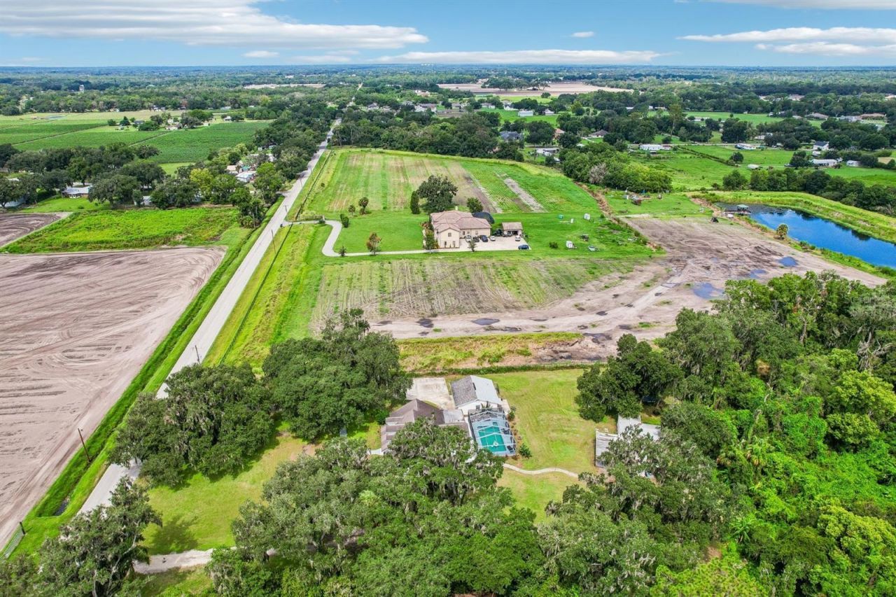 408 Holloway Road, Plant City, FL 33567 Photo