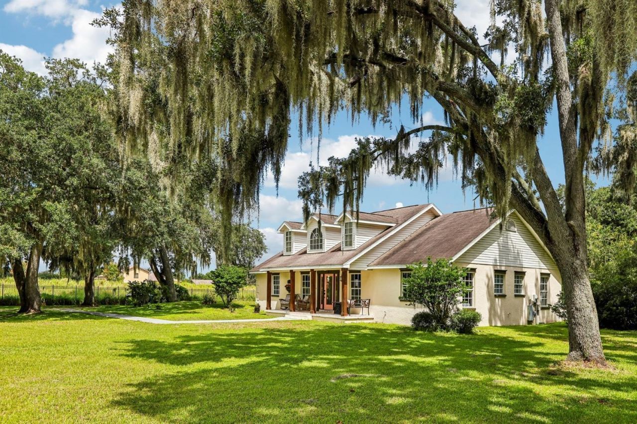 408 Holloway Road, Plant City, FL 33567 Photo