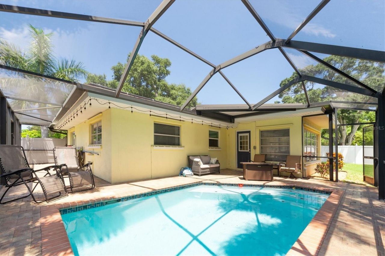 1901 Marlin Drive, Belleair Bluffs, FL 33770 Photo