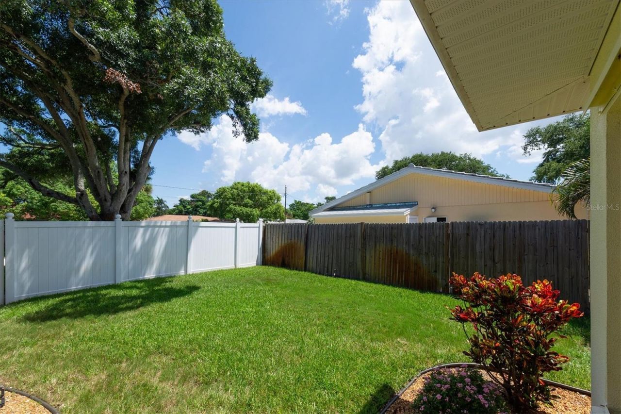 1901 Marlin Drive, Belleair Bluffs, FL 33770 Photo