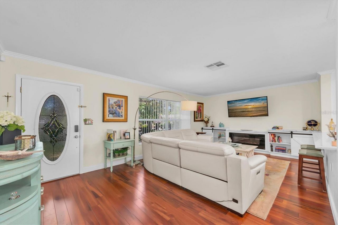 1901 Marlin Drive, Belleair Bluffs, FL 33770 Photo