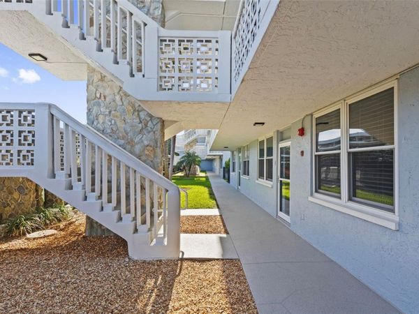 4895 BAY STREET NE, Unit 102, ST PETERSBURG, FL 33703