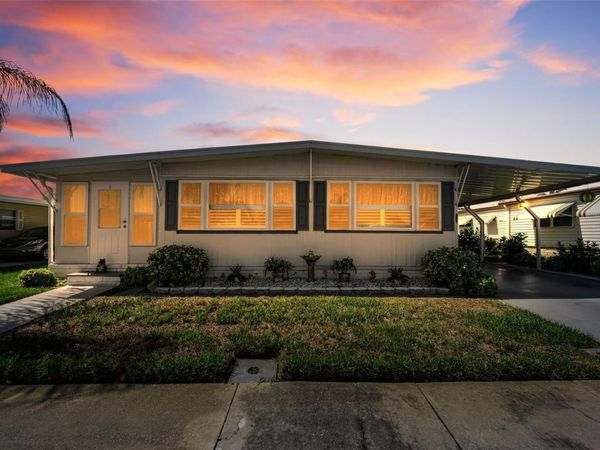 143 MELODY LANE , TARPON SPRINGS, FL 34689