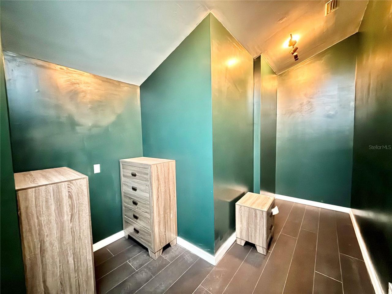 6710 Myrna Drive, Tampa, FL 33619 Photo