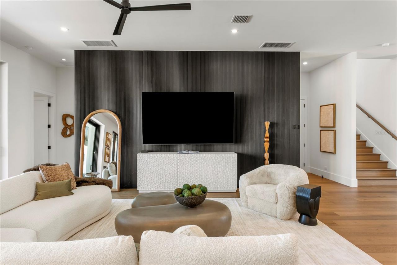 5007 W San Miguel Street, Tampa, FL 33629 Photo
