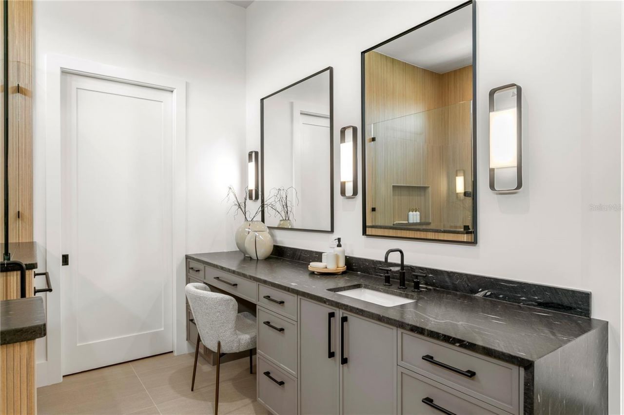 5007 W San Miguel Street, Tampa, FL 33629 Photo