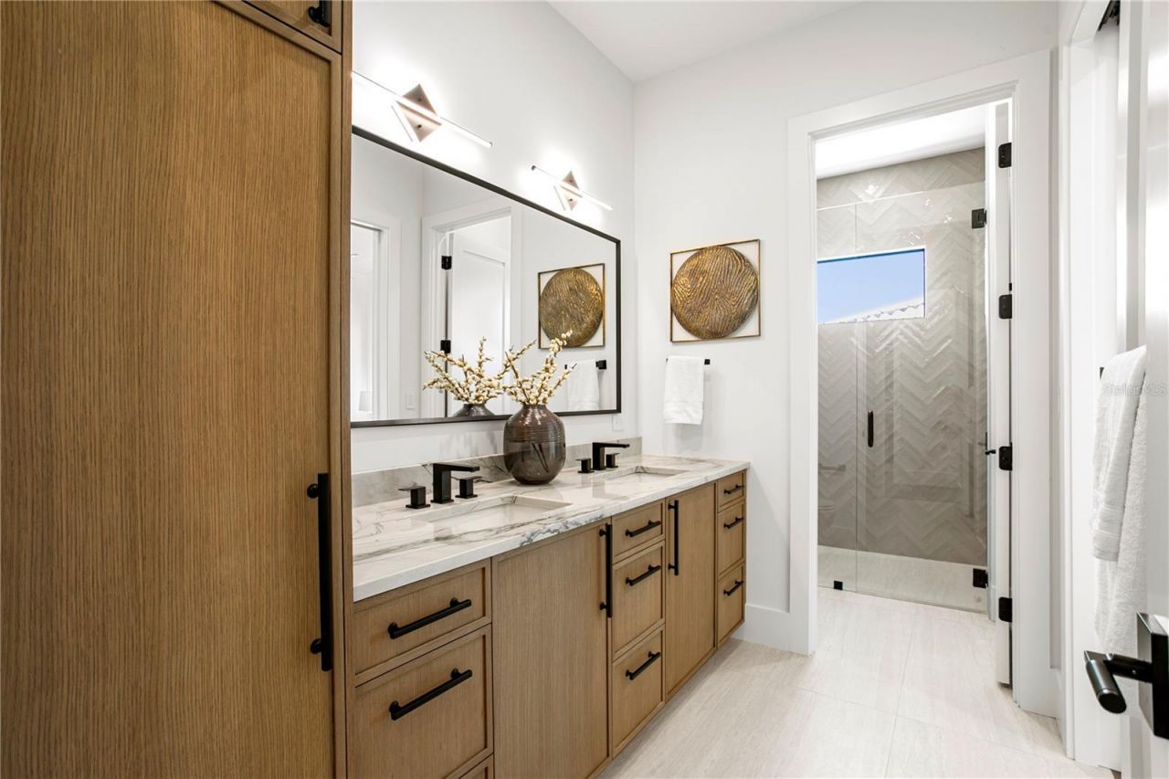 5007 W San Miguel Street, Tampa, FL 33629 Photo