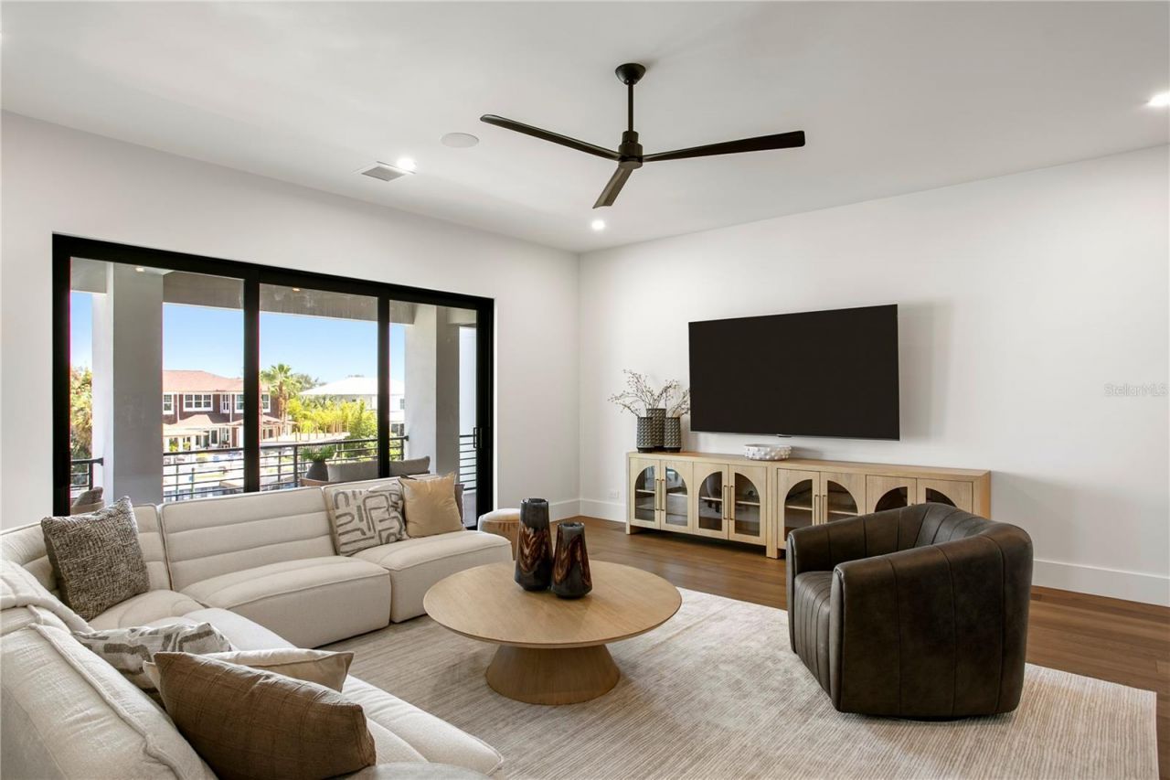 5007 W San Miguel Street, Tampa, FL 33629 Photo